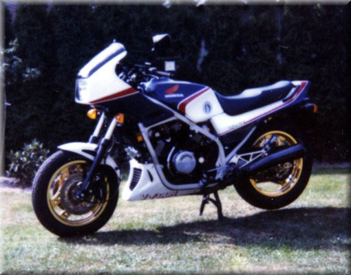 Honda VF750F.jpg