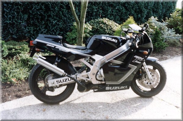 Suzuki RGV.jpg