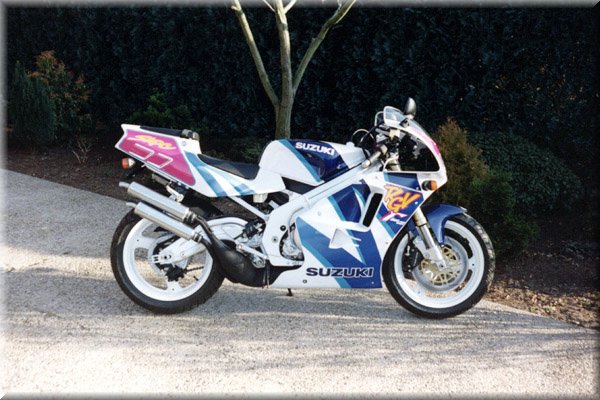 Suzuki RGV4.jpg